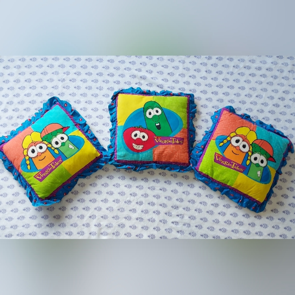 🍅 Veggie Tales Pillows